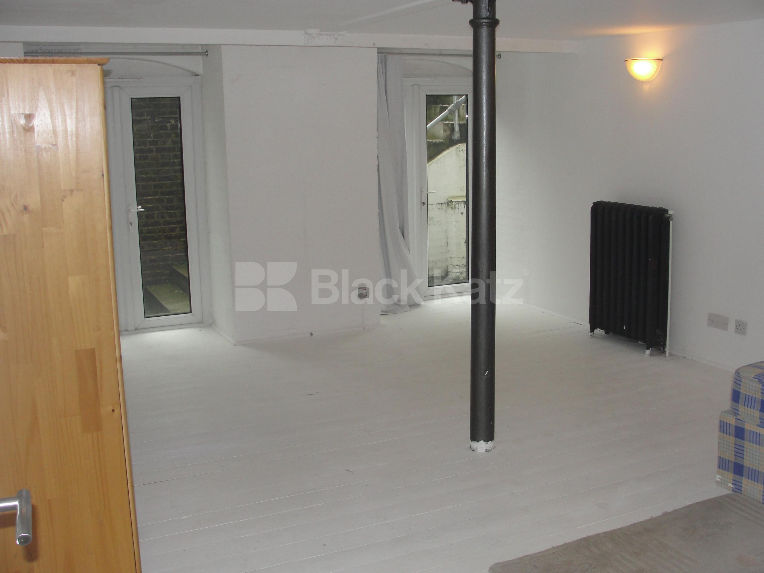 			LET, 2 Bedroom, 1 bath, 1 reception Flat			 Gervase Street, Elephant and Castle SE15